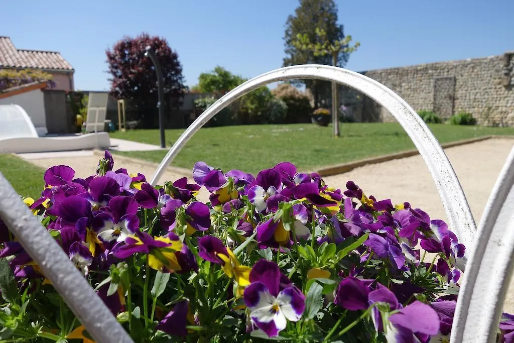 La Ferme Des Denis Bed & Breakfast Chanos-Curson 3*,  France